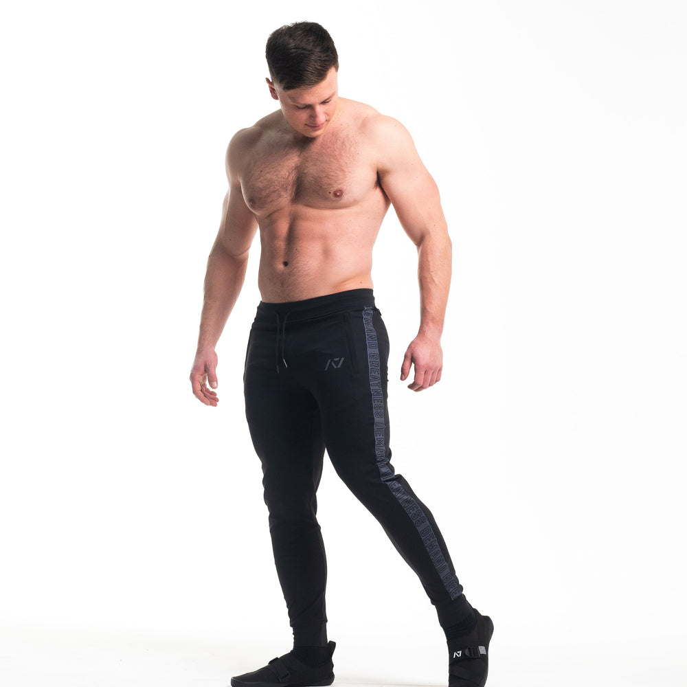 
                      
                        Defy joggers are just as comfortable in the gym as they are going out. These are made with premium moisture-wicking 4-way-stretch material for greater range of motion. These are a great fit for both men and women. Genouill�res powerlifting shipping to France, Spain, Ireland, Germany, Italy, Sweden and EU.
                      
                    