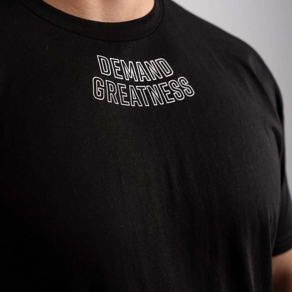 
                      
                        Demand Greatness True-Fit Shadow Domino is our new meet shirt design highlighting Demand Greatness to showcase your impact on the platform. The Shirt is IPF Approved. Shop the full A7 Powerlifting IPF Approved Equipment collection. The IPF Approved Kit includes Powerlifting Singlet, A7 Meet Shirt, A7 Zebra Wrist Wraps, A7 Deadlift Socks, Hourglass Knee Sleeves (Stiff & Rigor Mortis Sleeves). Genouill�res powerlifting shipping to France, Spain, Ireland, Germany, Italy, Sweden and EU.
                      
                    