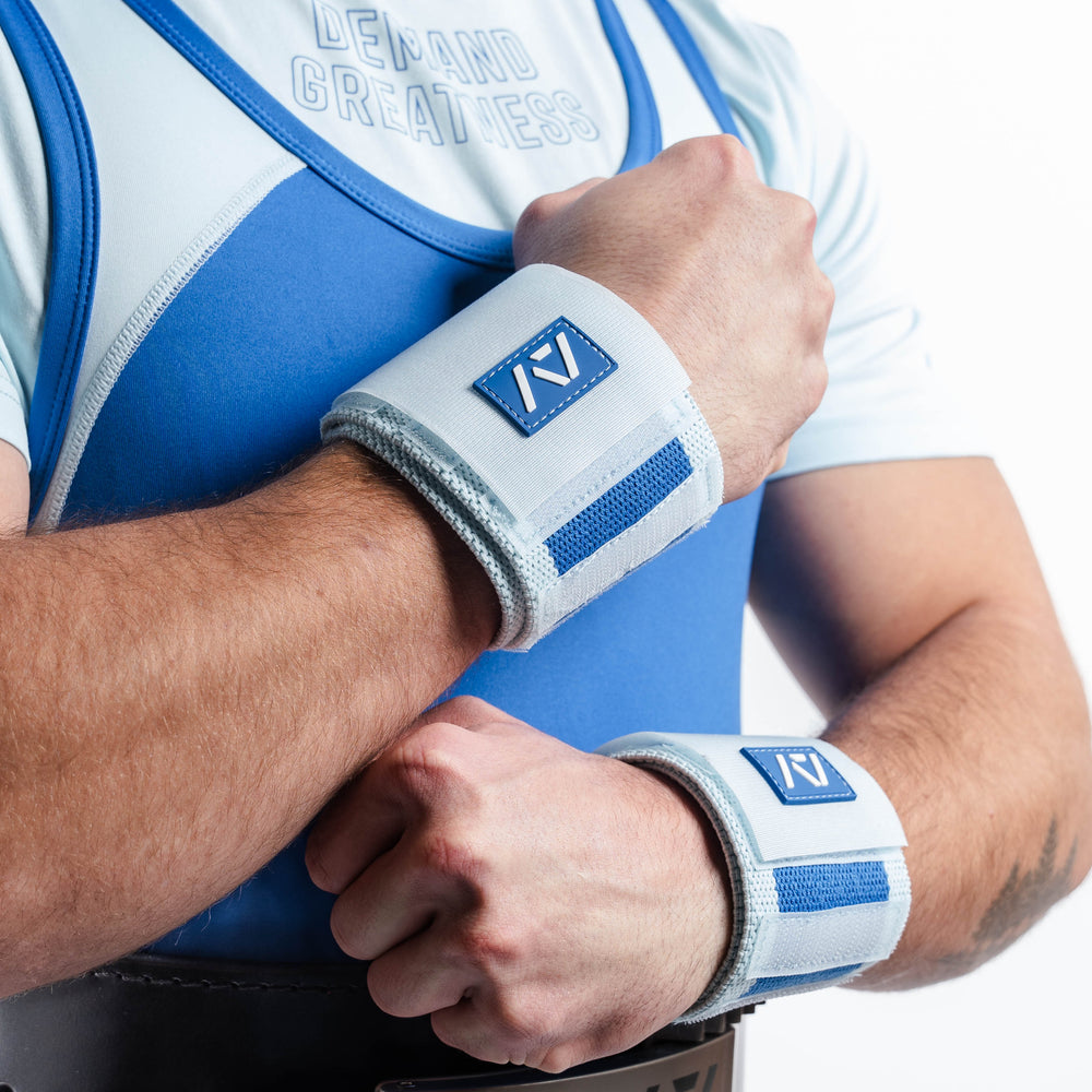 A7 IPF Approved Zebra Wraps feature strips of velcro on the wraps, allowing Zebra Wraps to conform fully to your unique preference of tightness. We offer Zebra wrist wraps in 3 lengths and 4 stiffnesses (Flexi, Mids, Stiff, and Rigor Mortis). The IPF Approved Kit includes Powerlifting Singlet, A7 Meet Shirt, A7 Zebra Wrist Wraps, A7 Deadlift Socks, Hourglass Knee Sleeves. Genouill�res powerlifting shipping to France, Spain, Ireland, Germany, Italy, Sweden and EU.