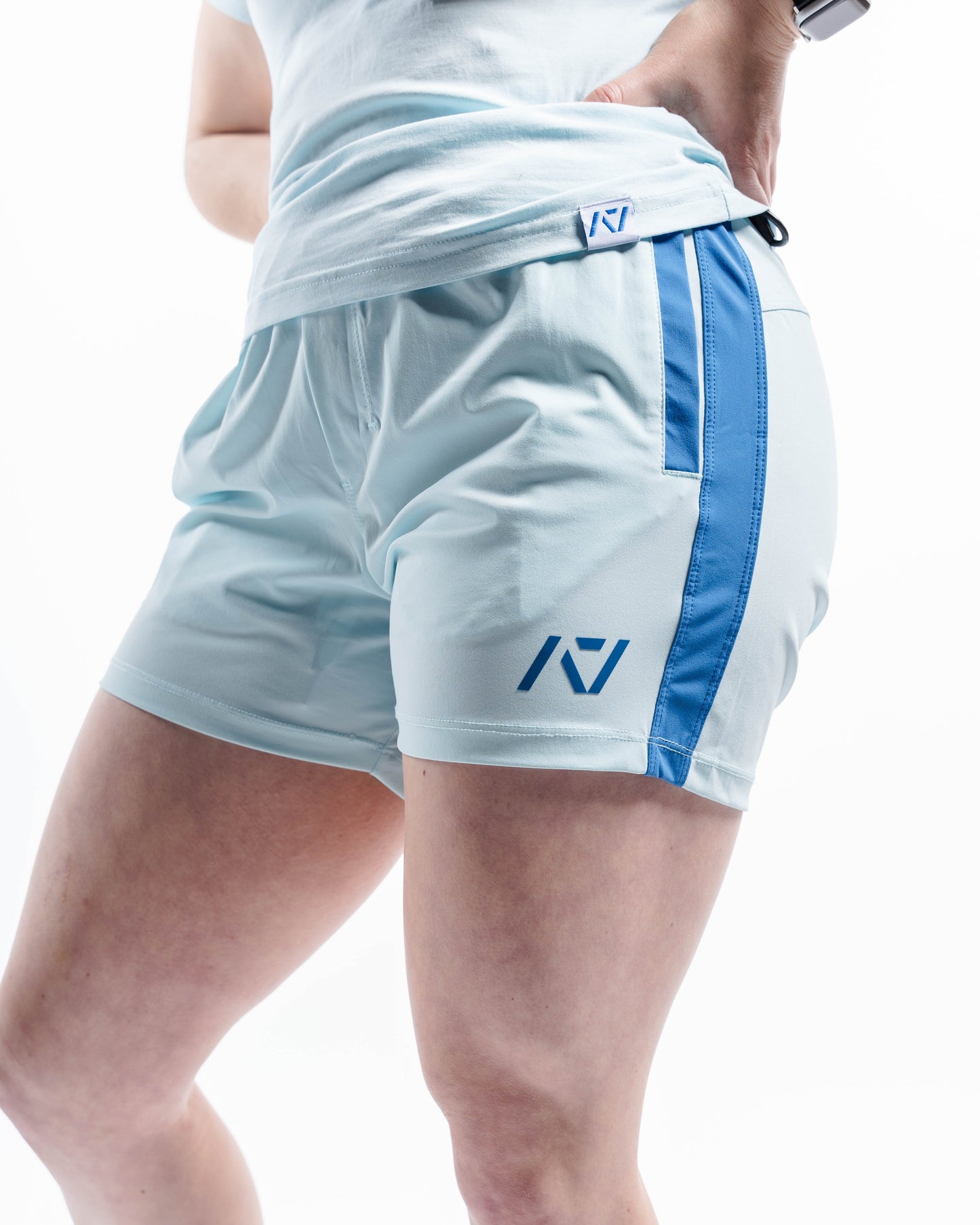 360GO was created to provide the flexibility for all movements in your training while offering comfort. These shorts offer 360 degrees of stretch in all angles and allow you to remain comfortable without limiting any movement in both training and life environments. Designed with a wide drawstring to easily adjust your waist without slipping. Purchase 360GO KWD Squat Shorts from A7 EU. Genouill�res powerlifting shipping to France, Spain, Ireland, Germany, Italy, Sweden and EU.