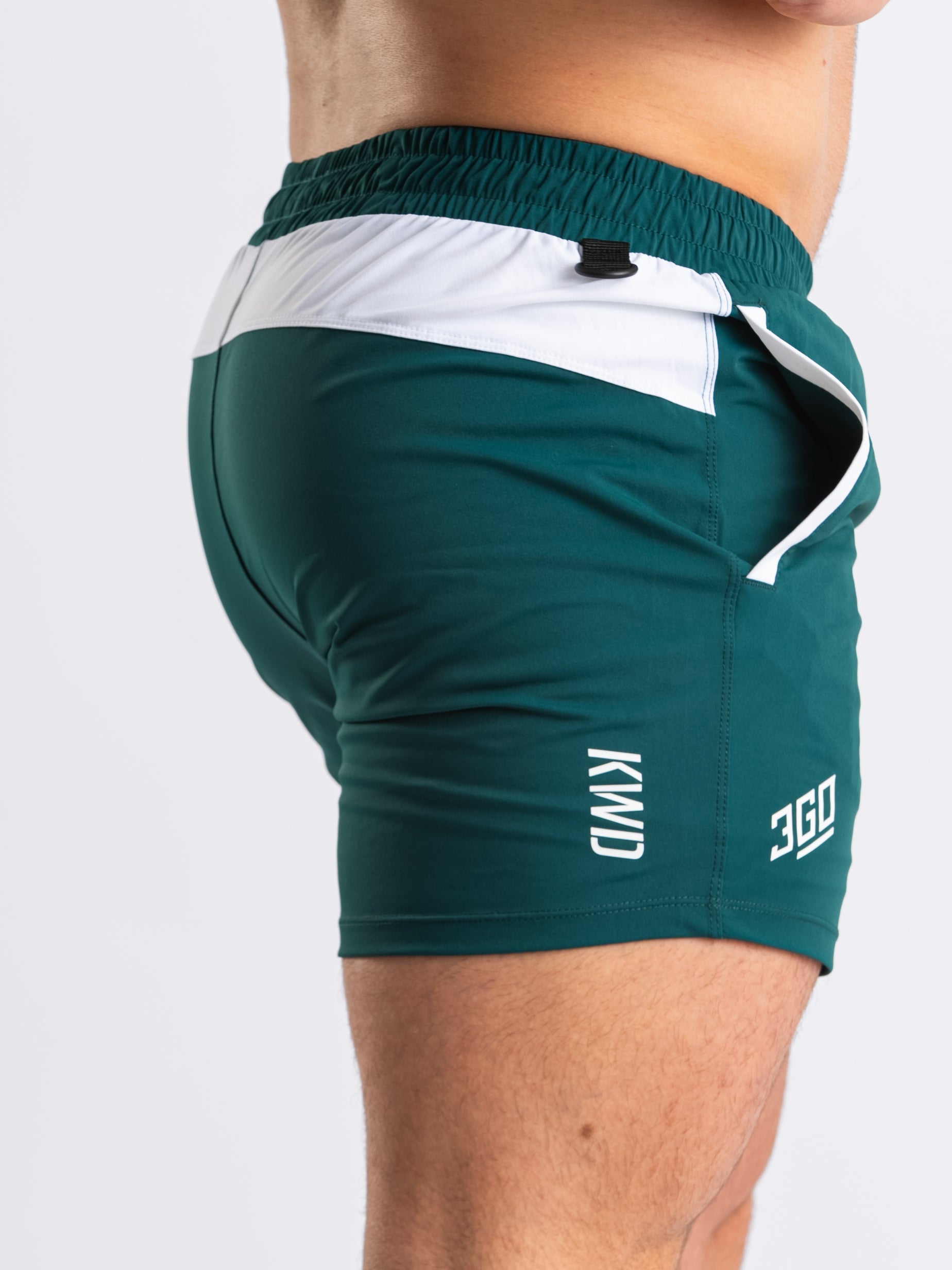 360GO was created to provide the flexibility for all movements in your training while offering comfort. These shorts offer 360 degrees of stretch in all angles and allow you to remain comfortable without limiting any movement in both training and life environments. Designed with a wide drawstring to easily adjust your waist without slipping. Purchase 360GO KWD Squat Shorts from A7 UK. Genouill�res powerlifting shipping to France, Spain, Ireland, Germany, Italy, Sweden and EU. 