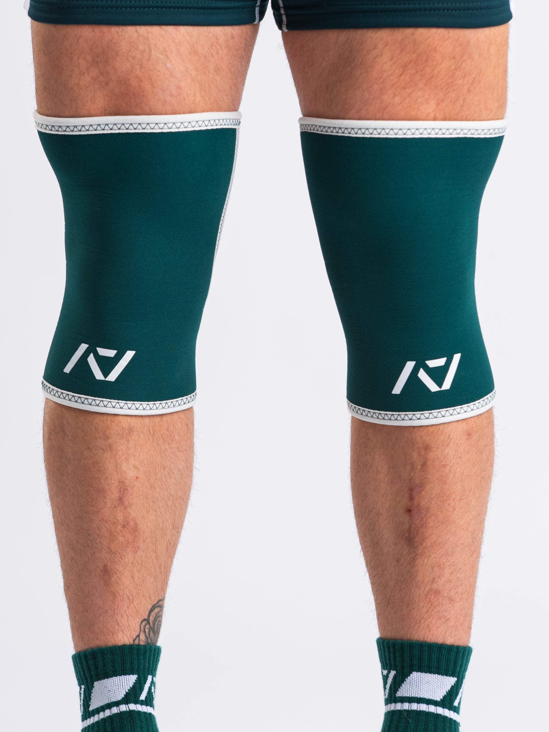 Hourglass Knee Sleeves - IPF Approved - Emerald Forás