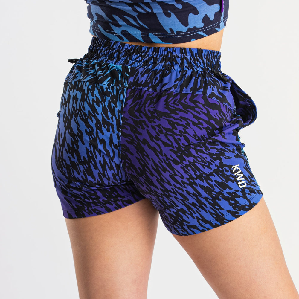 
                      
                        360GO was created to provide the flexibility for all movements in your training while offering comfort. These shorts offer 360 degrees of stretch in all angles and allow you to remain comfortable without limiting any movement in both training and life environments. Designed with a wide drawstring to easily adjust your waist without slipping. Purchase 360GO KWD Squat Shorts from A7 UK. Genouill�res powerlifting shipping to France, Spain, Ireland, Germany, Italy, Sweden and EU.
                      
                    