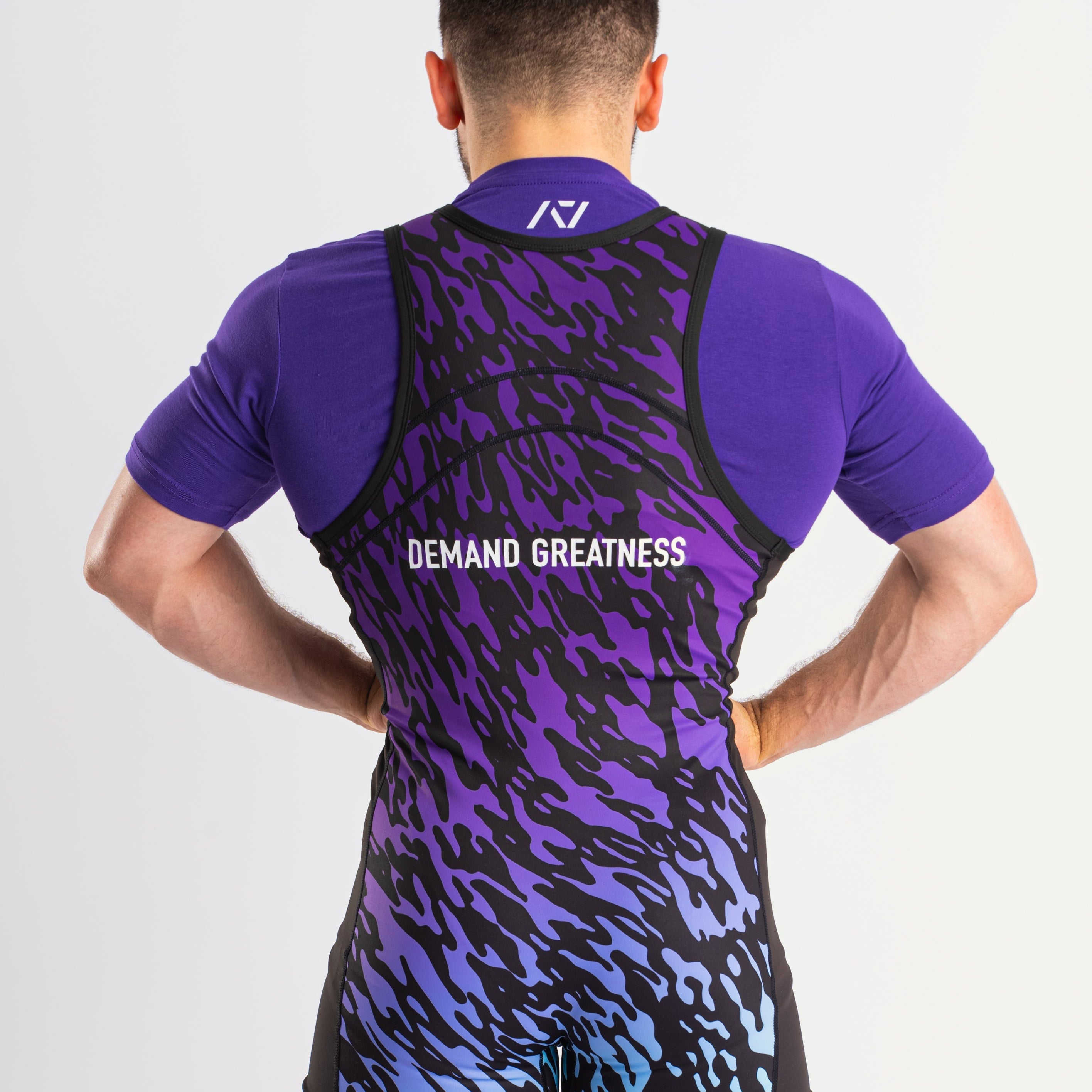 Our IPF APPROVED Rausch Singlets are designed to support the strength and power of an lifter. A racerback design with advanced compression fabric provides powerlifters ultimate support whilst on the platform. IPF Approved Kit includes Rausch Powerlifting Singlet, A7 Meet Shirt, A7 Zebra Wrist Wraps, A7 Deadlift Socks, Hourglass Knee Sleeves (Stiff Knee Sleeves and Rigor Mortis Knee Sleeves). Genouill�res powerlifting shipping to France, Spain, Ireland, Germany, Italy, Sweden and EU.