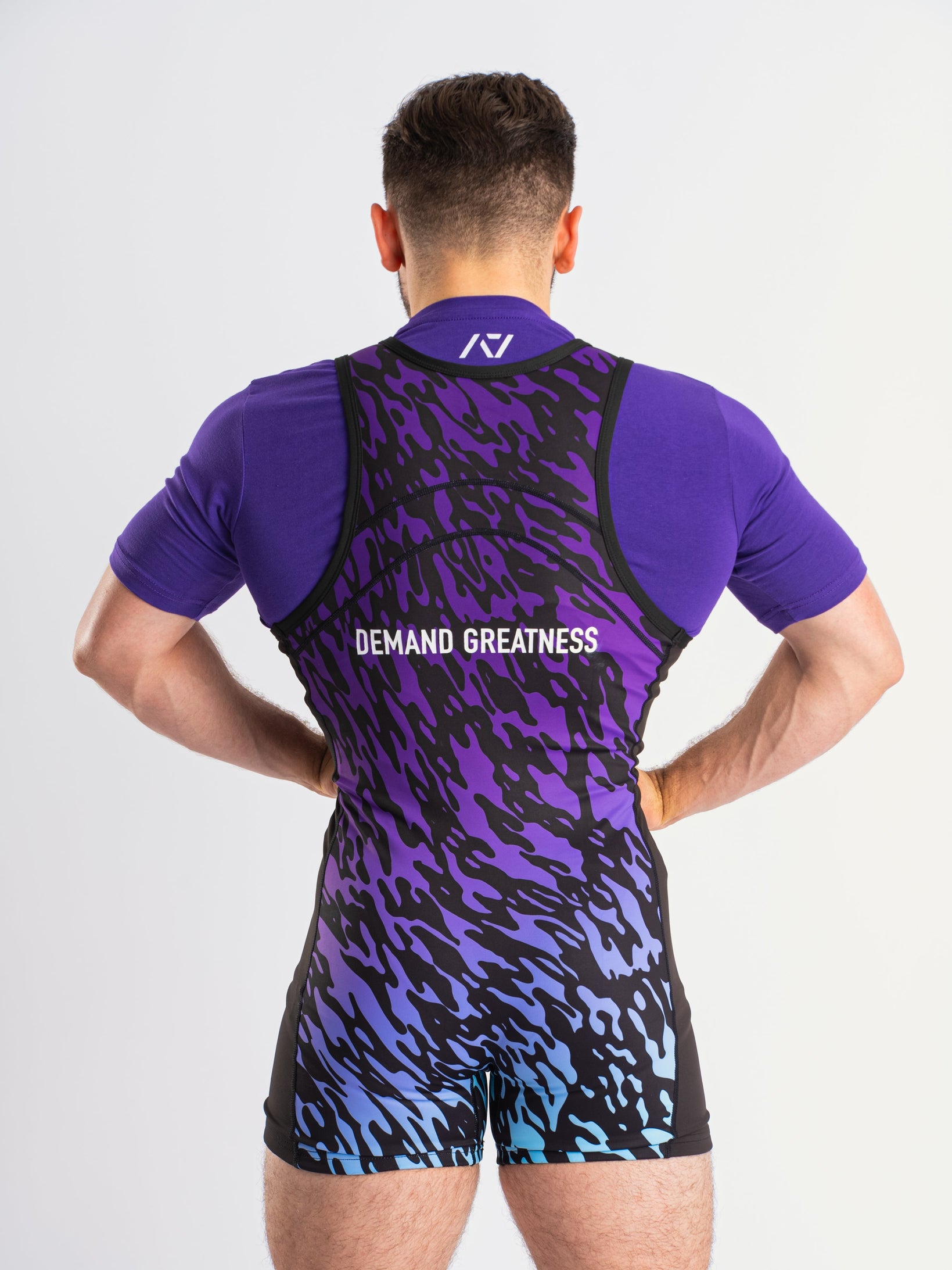 Our IPF APPROVED Rausch Singlets are designed to support the strength and power of an lifter. A racerback design with advanced compression fabric provides powerlifters ultimate support whilst on the platform. IPF Approved Kit includes Rausch Powerlifting Singlet, A7 Meet Shirt, A7 Zebra Wrist Wraps, A7 Deadlift Socks, Hourglass Knee Sleeves (Stiff Knee Sleeves and Rigor Mortis Knee Sleeves). Genouill�res powerlifting shipping to France, Spain, Ireland, Germany, Italy, Sweden and EU.