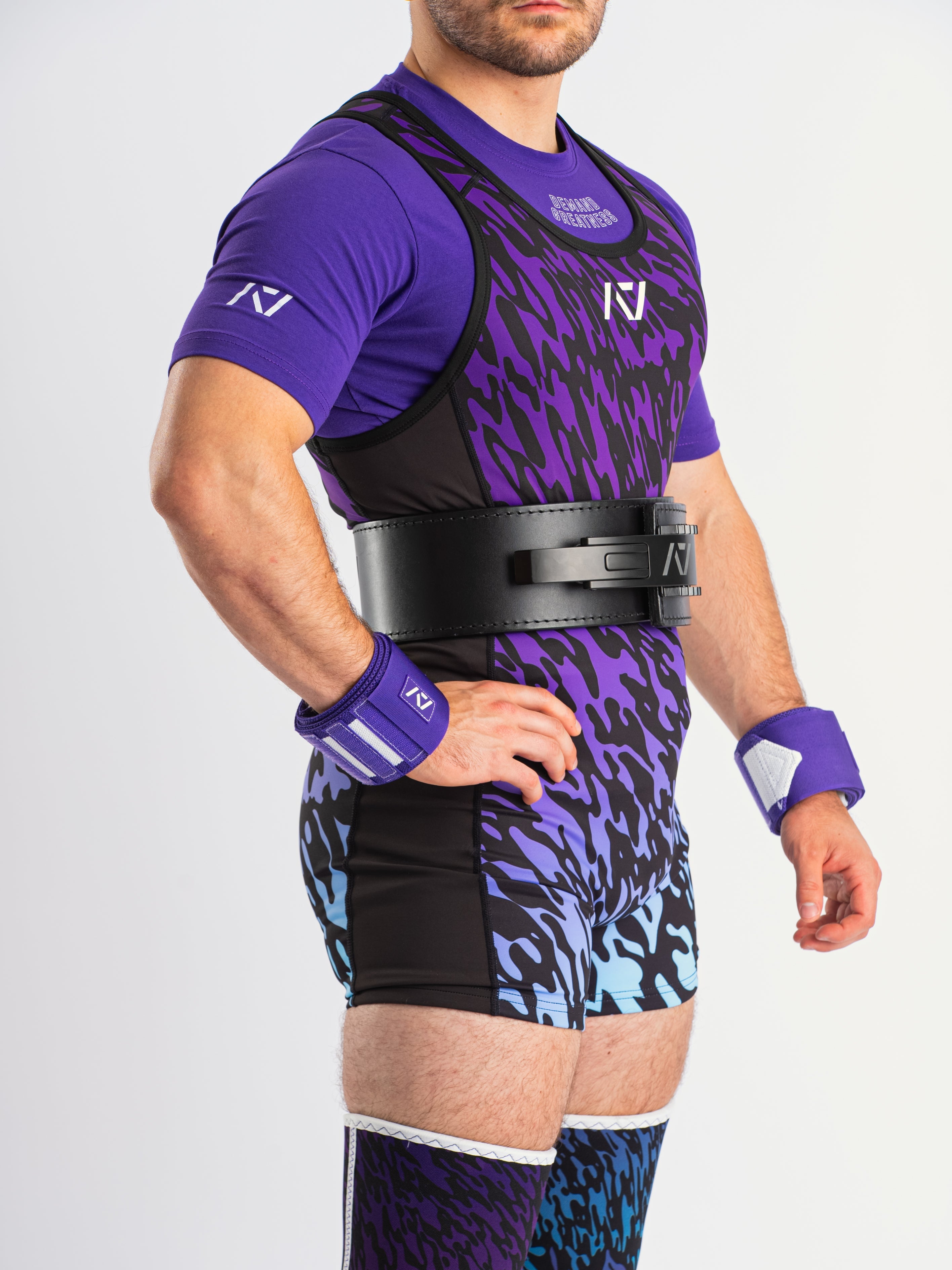 Our IPF APPROVED Rausch Singlets are designed to support the strength and power of an lifter. A racerback design with advanced compression fabric provides powerlifters ultimate support whilst on the platform. IPF Approved Kit includes Rausch Powerlifting Singlet, A7 Meet Shirt, A7 Zebra Wrist Wraps, A7 Deadlift Socks, Hourglass Knee Sleeves (Stiff Knee Sleeves and Rigor Mortis Knee Sleeves). Genouill�res powerlifting shipping to France, Spain, Ireland, Germany, Italy, Sweden and EU.