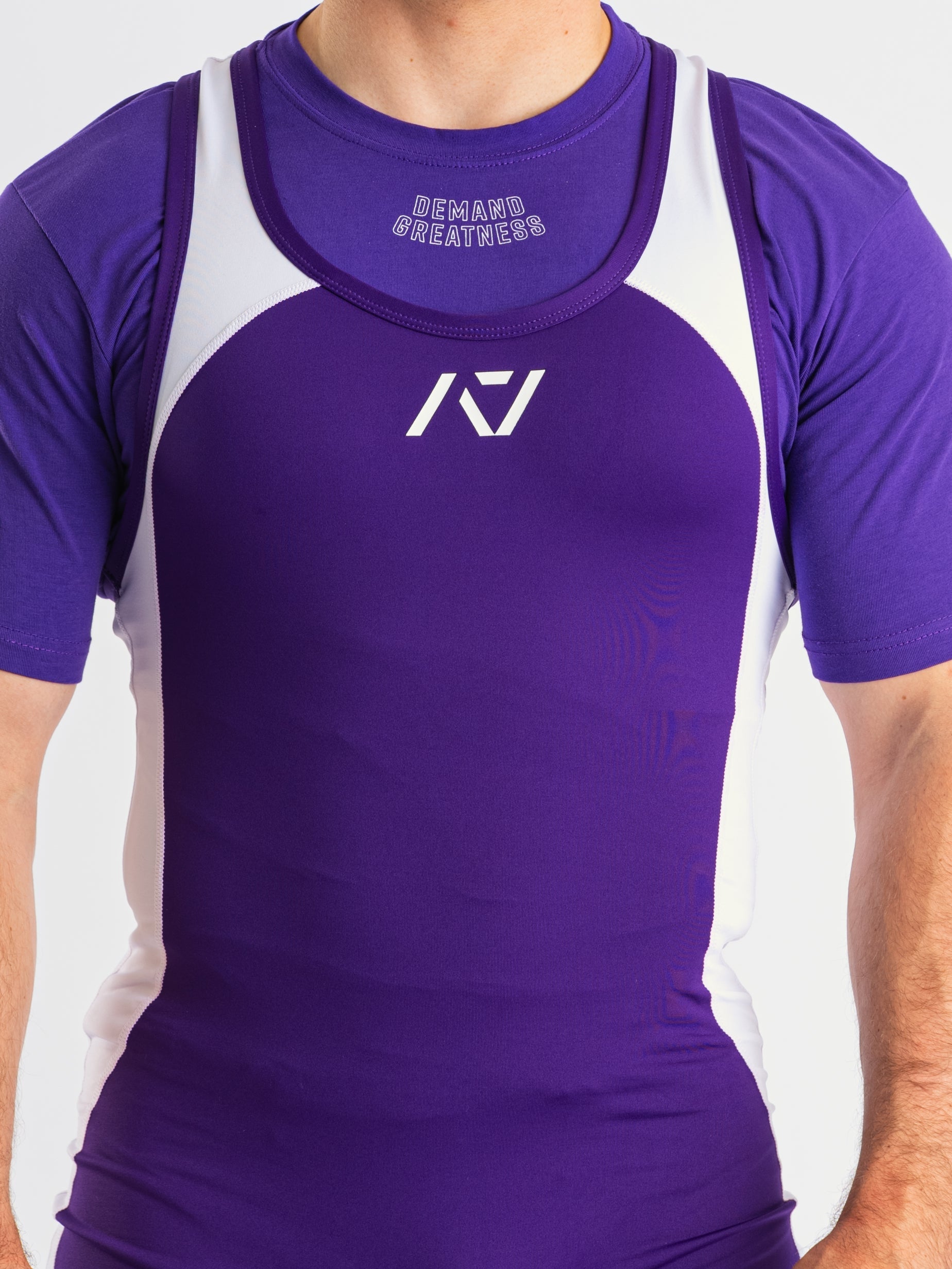 A7 IPF Approved Purple Luno singlet features extra lat mobility, side panel stitching to guide the squat depth level and curved panel design for a slimming look. The Women's cut singlet features a tapered waist and additional quad room. The IPF Approved Kit includes Luno Powerlifting Singlet, A7 Meet Shirt, A7 Zebra Wrist Wraps, A7 Deadlift Socks, Hourglass Knee Sleeves. Genouill�res powerlifting shipping to France, Spain, Ireland, Germany, Italy, Sweden and EU.