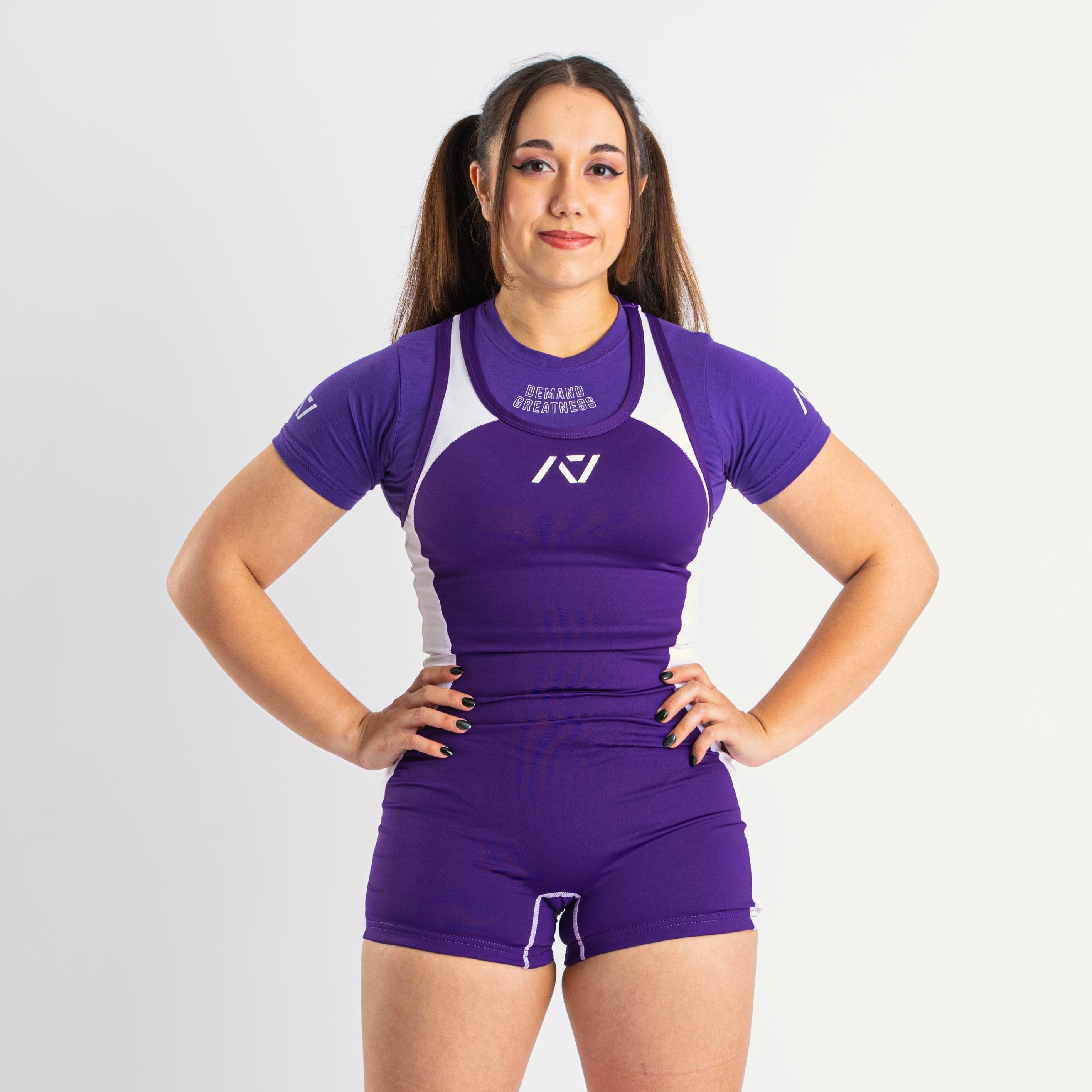 A7 IPF Approved Purple Luno singlet features extra lat mobility, side panel stitching to guide the squat depth level and curved panel design for a slimming look. The Women's cut singlet features a tapered waist and additional quad room. The IPF Approved Kit includes Luno Powerlifting Singlet, A7 Meet Shirt, A7 Zebra Wrist Wraps, A7 Deadlift Socks, Hourglass Knee Sleeves. Genouill�res powerlifting shipping to France, Spain, Ireland, Germany, Italy, Sweden and EU.