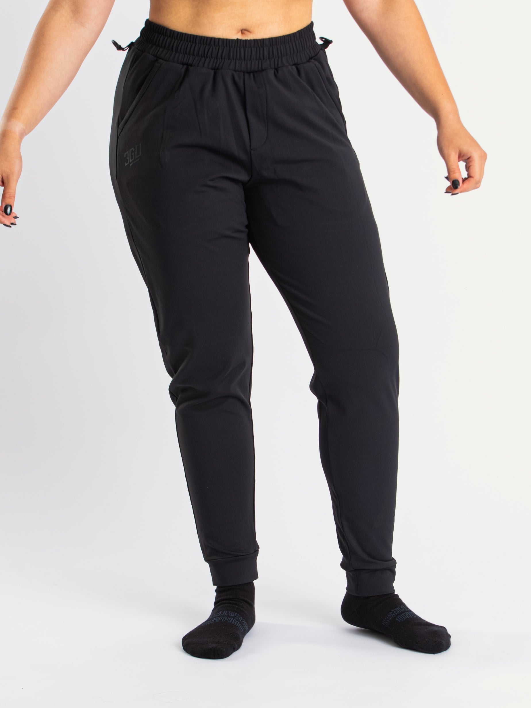 The Cobra 360Go 1Z Joggers, are designed for ultimate comfort and flexibility. Made with 360-degree stretch fabric, these joggers provide complete freedom of movement, perfect for strength training, and everyday wear. The built-in super-soft performance liner adds an extra layer of comfort, while the soft fleece inner feel ensures warmth and coziness. Designed with a unisex fit, it pairs perfectly with our matching Cobra Quarter Zip Jacket. 