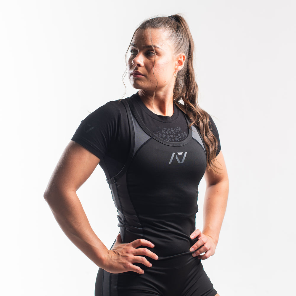 
                      
                        A7 IPF Approved Shadow Stone Luno singlet with extra lat mobility, side panel stitching to guide the squat depth level and curved panel design for a slimming look. The Women's singlet features a tapered waist and additional quad room. The IPF Approved Kit includes Powerlifting Singlet, A7 Meet Shirt, A7 Zebra Wrist Wraps, A7 Deadlift Socks, Hourglass Knee Sleeves (Stiff Knee Sleeves and Rigor Mortis Knee Sleeves). Genouillères powerlifting shipping to France, Spain, Ireland, Germany, Italy, Sweden and EU.
                      
                    