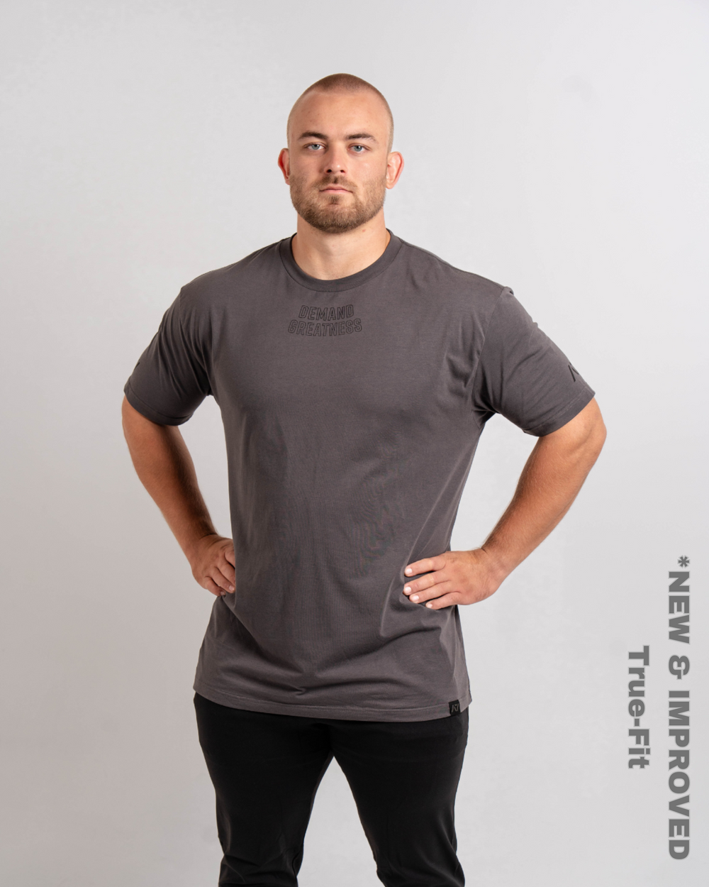 Demand Greatness True-Fit Shadow Stone Grey is our new meet shirt design highlighting Demand Greatness to showcase your impact on the platform. The Shirt is IPF Approved. Shop the full A7 Powerlifting IPF Approved Equipment collection. The IPF Approved Kit includes Powerlifting Singlet, A7 Meet Shirt, A7 Zebra Wrist Wraps, A7 Deadlift Socks, Hourglass Knee Sleeves (Stiff & Rigor Mortis Sleeves). Genouill�res powerlifting shipping to France, Spain, Ireland, Germany, Italy, Sweden and EU.