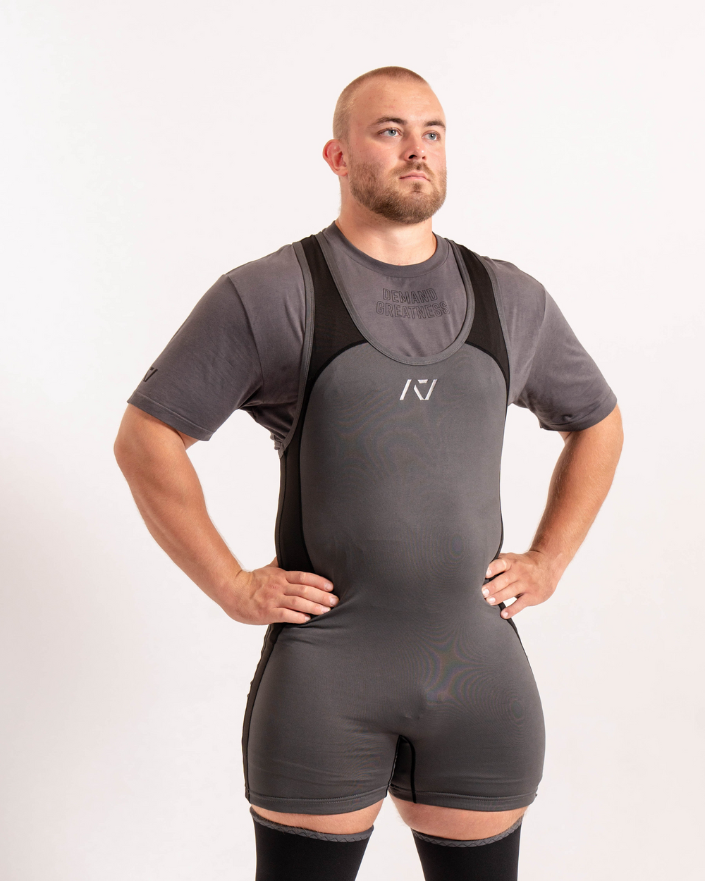 A7 IPF Approved Shadow Stone Grey Luno singlet features extra lat mobility, side panel stitching to guide the squat depth level and curved panel design for a slimming look. The Women's singlet features a tapered waist and additional quad room. The IPF Approved Kit includes Luno Powerlifting Singlet, A7 Meet Shirt, A7 Zebra Wrist Wraps, A7 Deadlift Socks, Hourglass Knee Sleeves (Stiff and Rigor Mortis Knee Sleeves). Genouill�res powerlifting shipping to France, Spain, Ireland, Germany, Italy, Sweden and EU.