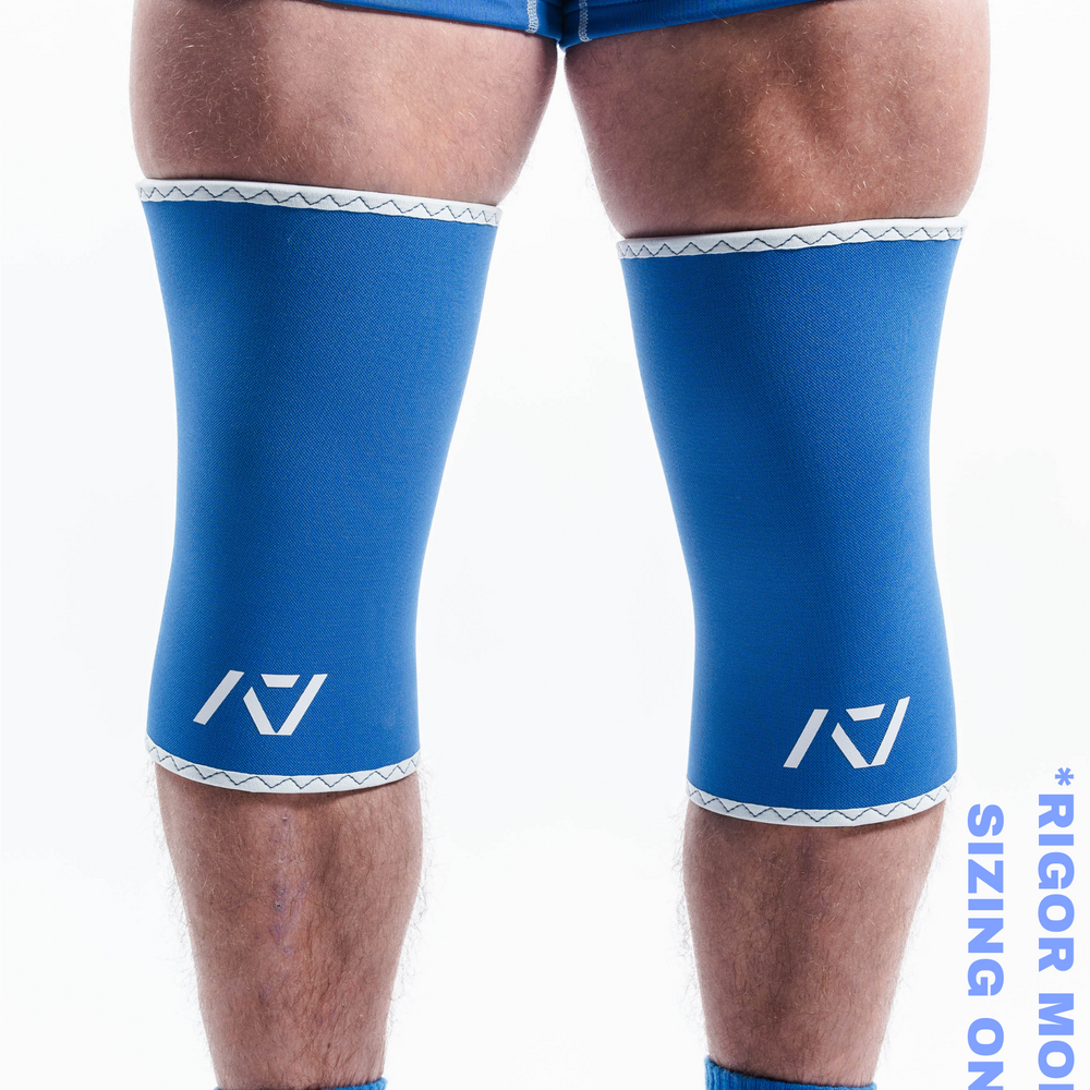 A7 IPF Approved Hourglass Knee Sleeves feature an hourglass-shaped centre taper fit to help provide knee compression while maintaining proper tightness around the calf and quad, offered in three stiffnesses (Flexi, Stiff and Rigor Mortis). Shop the full A7 Powerlifting IPF Approved Equipment collection. The IPF Approved Kit includes Powerlifting Singlet, A7 Meet Shirt, A7 Zebra Wrist Wraps and A7 Deadlift Socks. Genouill�res powerlifting shipping to France, Spain, Ireland, Germany, Italy, Sweden and EU.