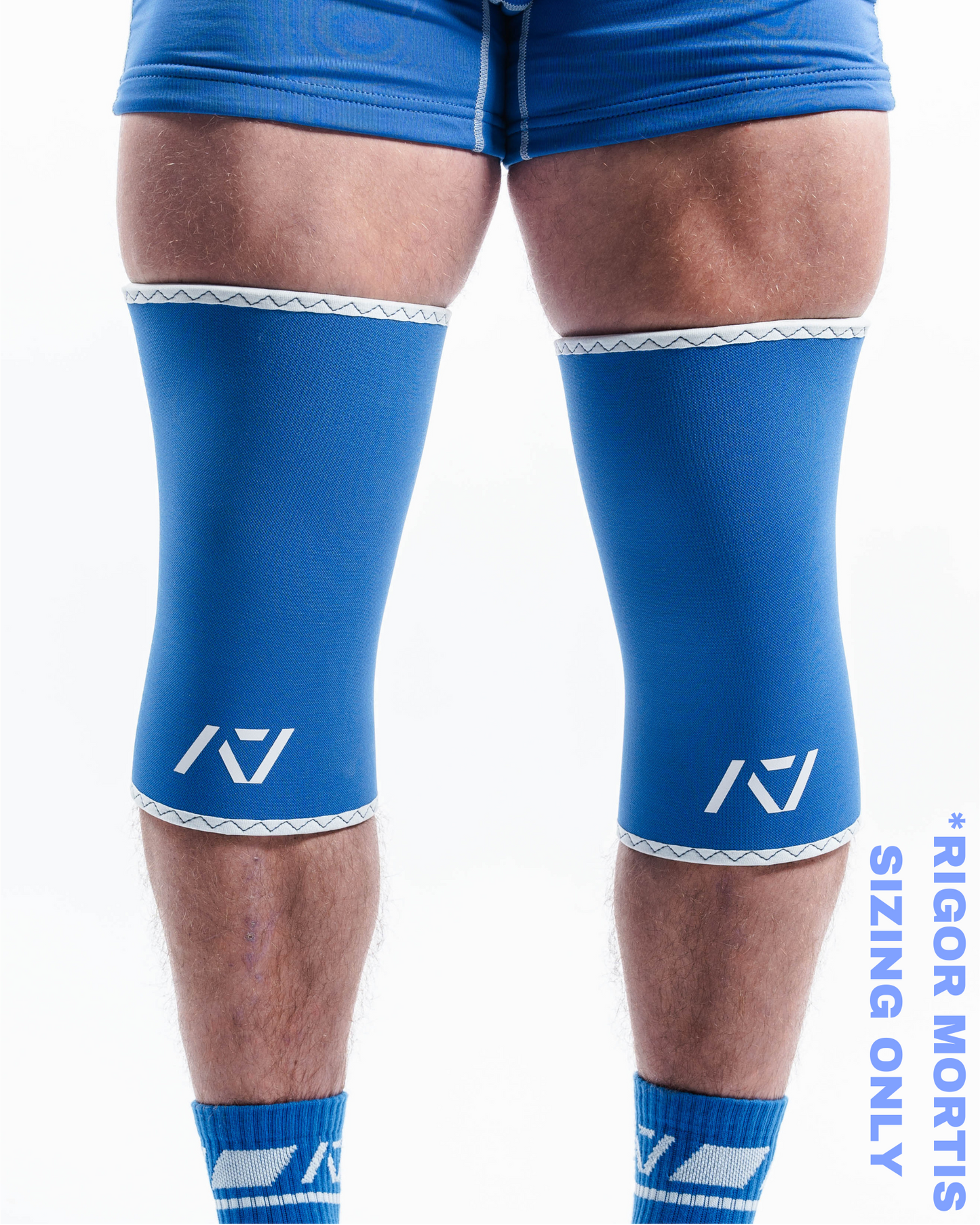 A7 IPF Approved Hourglass Knee Sleeves feature an hourglass-shaped centre taper fit to help provide knee compression while maintaining proper tightness around the calf and quad, offered in three stiffnesses (Flexi, Stiff and Rigor Mortis). Shop the full A7 Powerlifting IPF Approved Equipment collection. The IPF Approved Kit includes Powerlifting Singlet, A7 Meet Shirt, A7 Zebra Wrist Wraps and A7 Deadlift Socks. Genouill�res powerlifting shipping to France, Spain, Ireland, Germany, Italy, Sweden and EU.