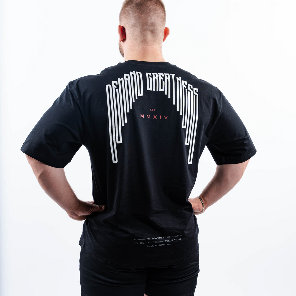 
                      
                        Eclipse DG is a fresh designs you’ll want in your collection! This Over-Fit tee has our mantra "Demand Greatness" printed across the back, as a reminder of why we do what we do. Genouill�res powerlifting shipping to France, Spain, Ireland, Germany, Italy, Sweden and EU.
                      
                    