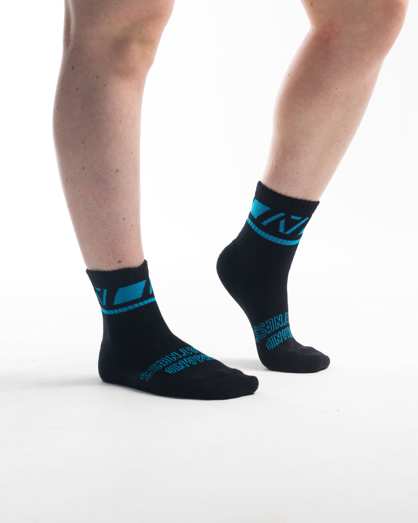 A7 Azul Crew socks showcase blue logos and let your energy show on the platform, in your training or while out and about. The IPF Approved Azul Meet Kit includes Powerlifting Singlet, A7 Meet Shirt, A7 Deadlift Socks. All A7 Powerlifting Equipment shipping to UK, Norway, Switzerland and Iceland.