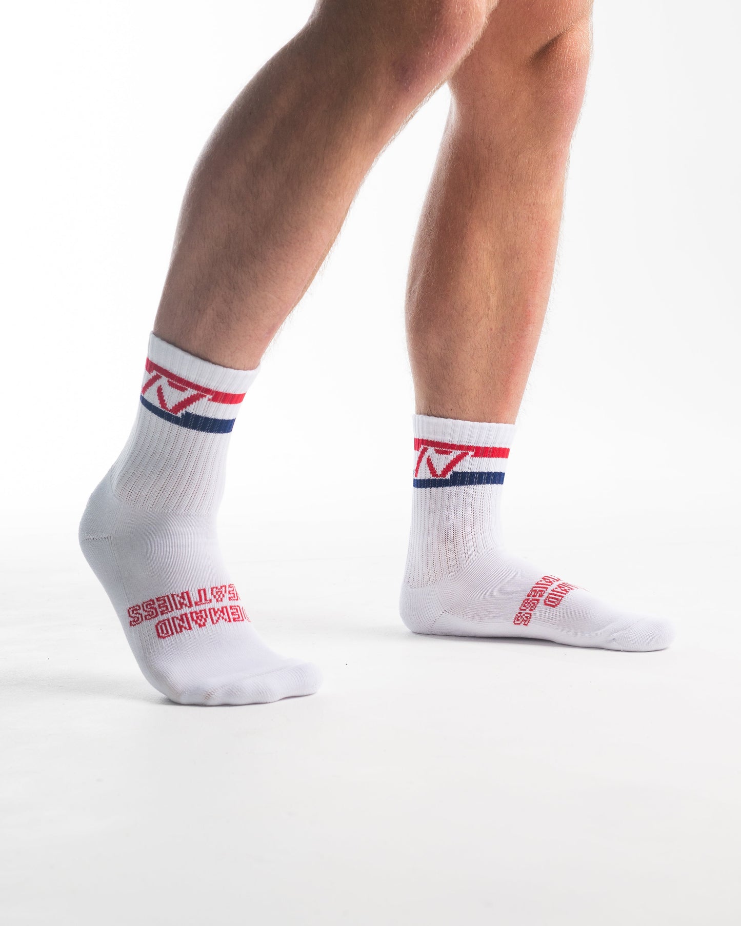 A7 RWB Crew socks showcase red, white and blue logos to let your energy show on the platform, in your training or while out and about. The IPF Approved Shadow Stone Meet Kit includes Powerlifting Singlet, A7 Meet Shirt, A7 Zebra Wrist Wraps, A7 Deadlift Socks, Hourglass Knee Sleeves (Stiff Knee Sleeves and Rigor Mortis Knee Sleeves). Genouillères powerlifting shipping to France, Spain, Ireland, Germany, Italy, Sweden and EU.