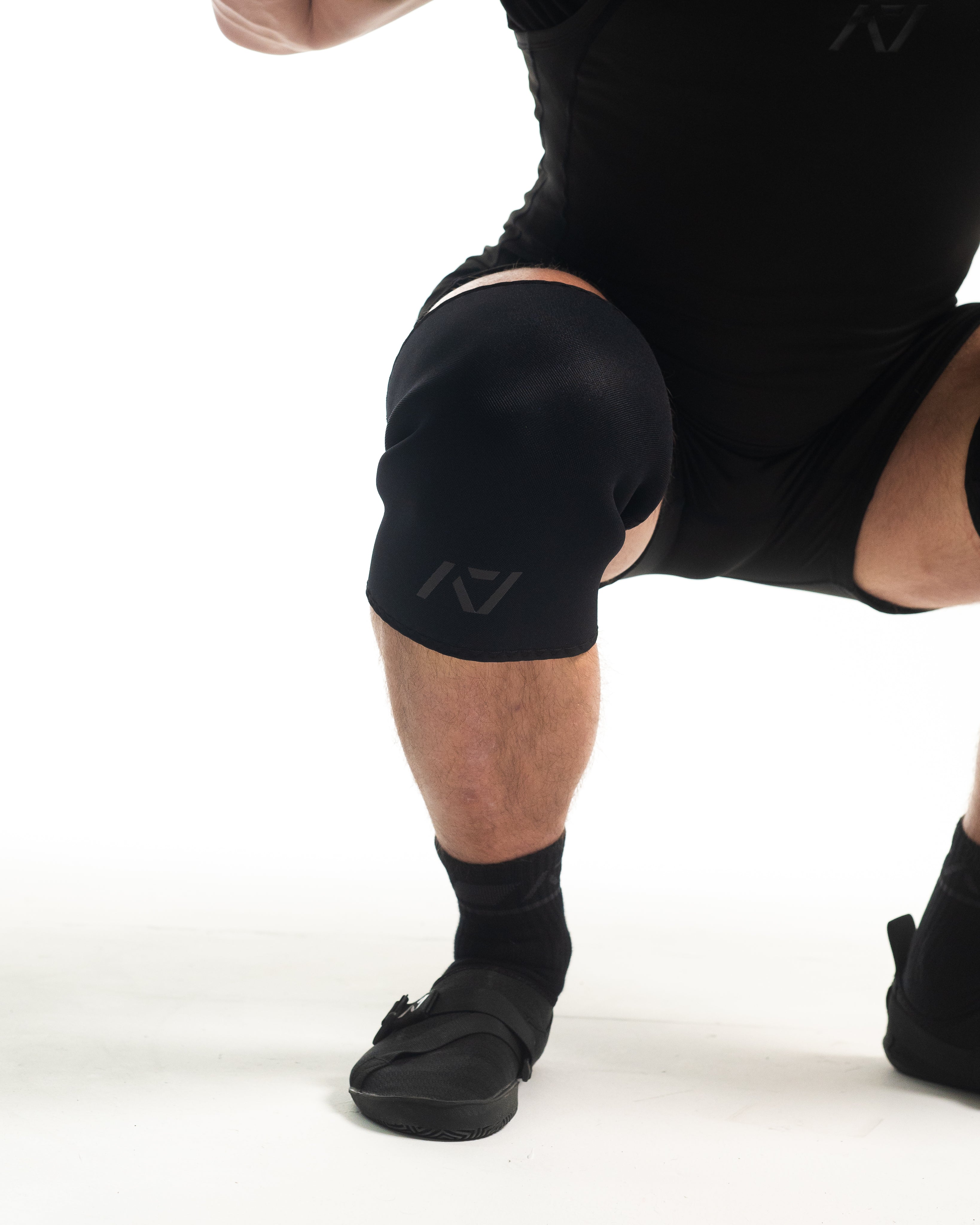 Hourglass Knee Sleeves - IPF Approved - Stealth
